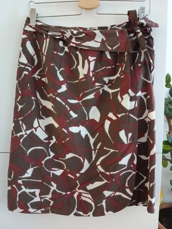 Jupe portefeuille marron /blanc soie et coton de la marque 123