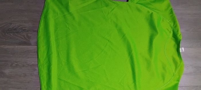 T shirt sport vert - photo numéro 2