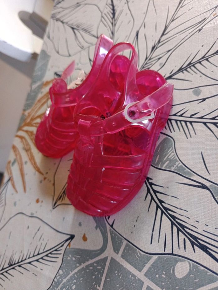 Chaussures aquatiques rose taille 21/22 - photo numéro 2