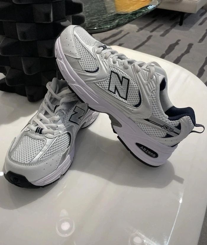 New Balance 530 Taille 45 - photo numéro 2