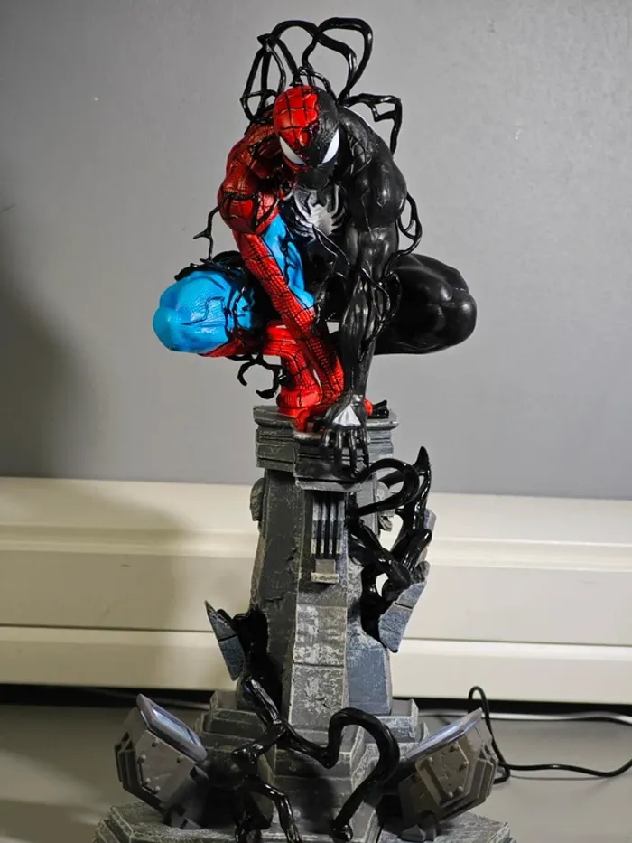 Figurine Spider-Man X Venom veilleuse 37cm neuve sans boîte - photo numéro 10