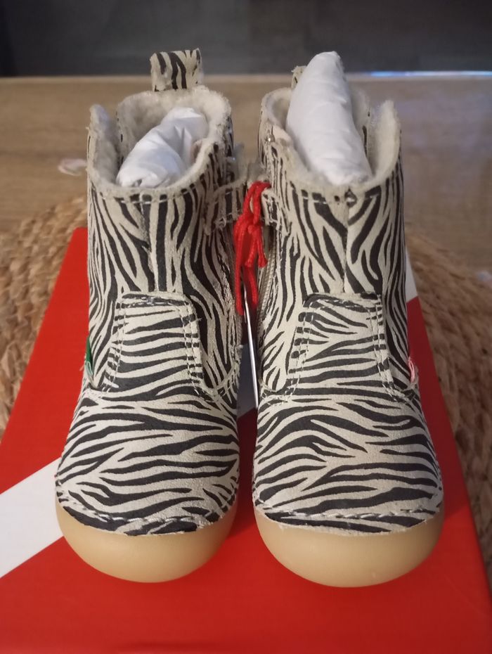 Kickers neuves pour fille en taille 19 - photo numéro 2