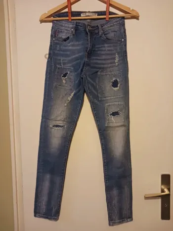 Jean skinny troué
