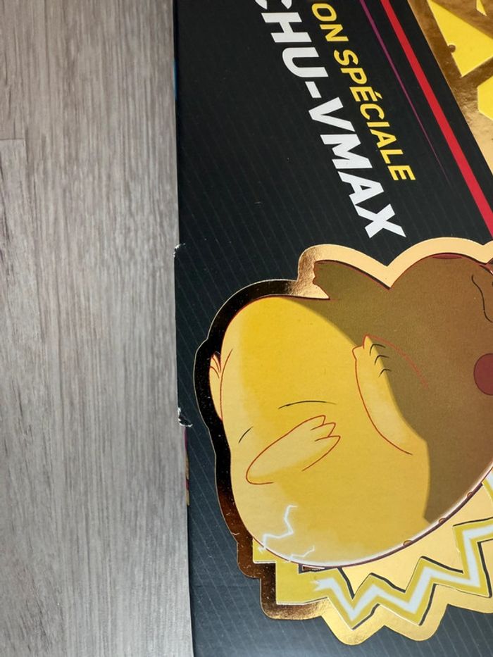Coffret Pokémon Zénith Suprême Pikachu-VMAX FR - photo numéro 3