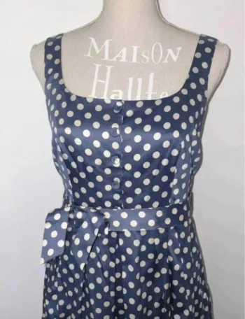 Robe bleue à pois blanc femme taille 42 Sinéquanone en très bon état.