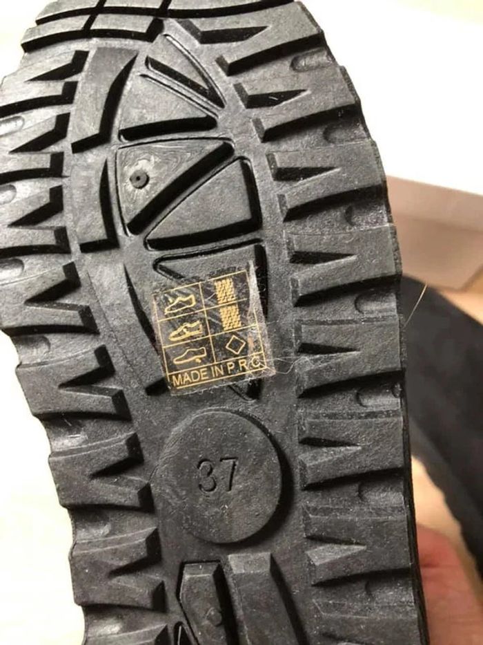 Bottines noires fourrées neuves pointure 37 - photo numéro 8