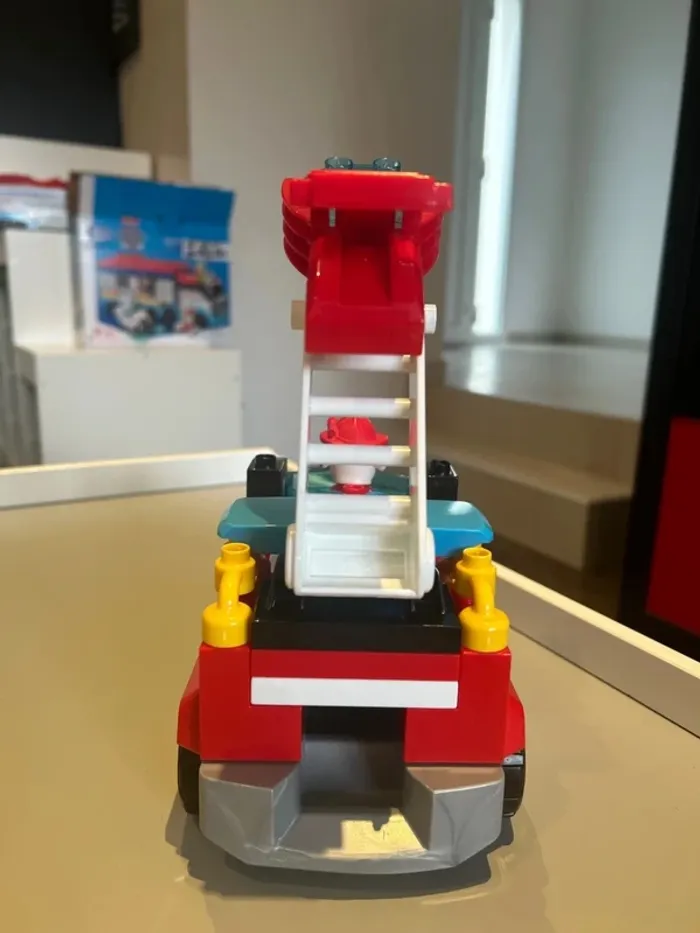 Mega bloks Pat Patrouille  Le Camion de Pompier de Marcus + Zuma - photo numéro 4