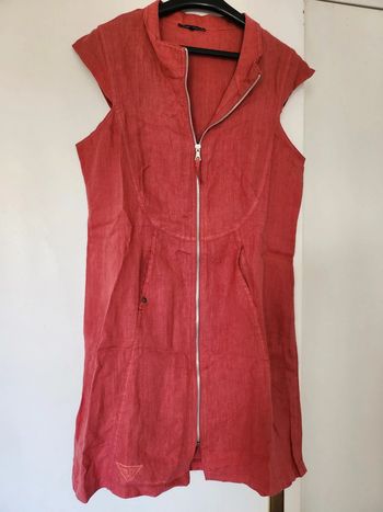 Robe en lin rouge framboise