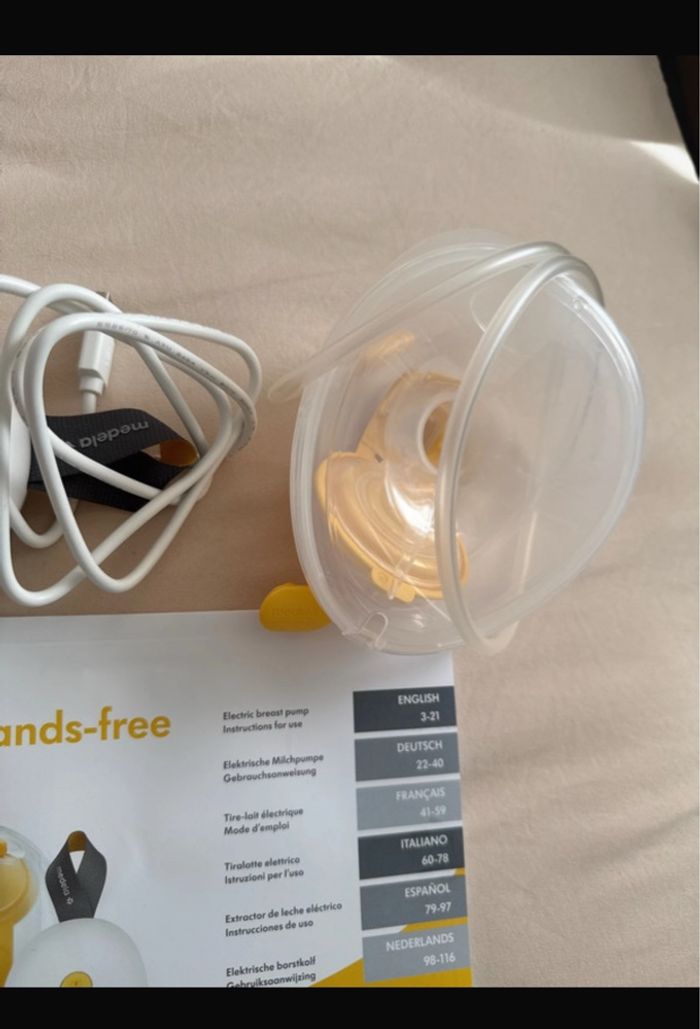 Tire lait Medela solo Hands free neuf jamais utilisé - photo numéro 2