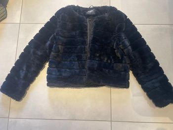 Manteau fausse fourrure 