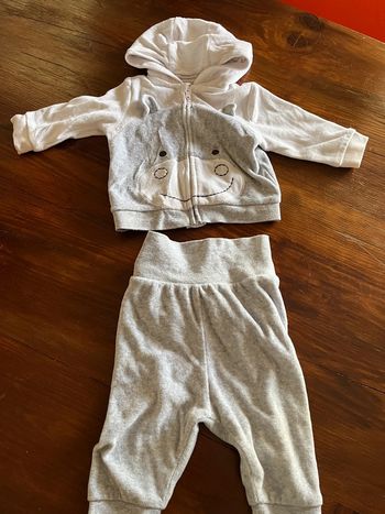 Ensemble sportif 6 mois