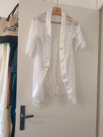 Peignoir à dentelle