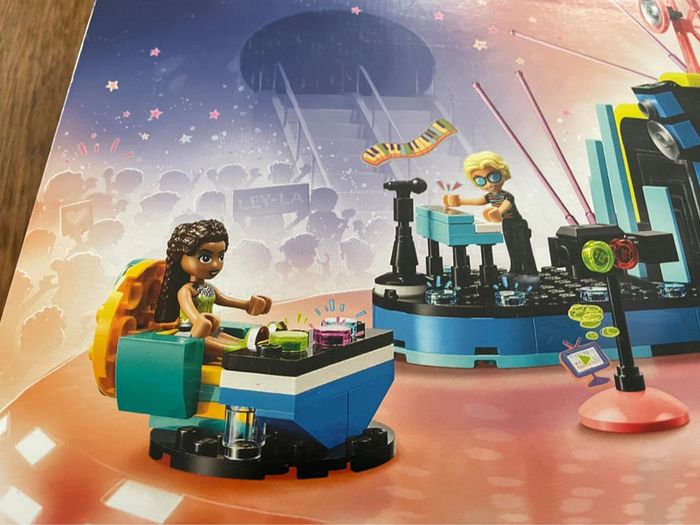 Boîte LEGO Friends 42616 Neuve - photo numéro 14