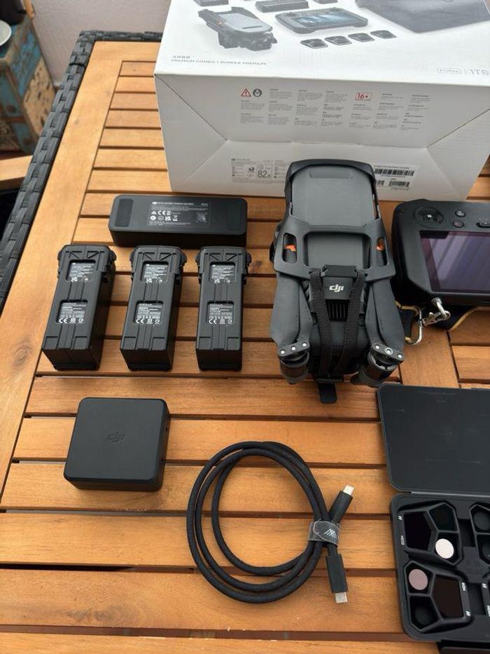 DJI Mavic 3 Pro Cine en parfait état - photo numéro 2