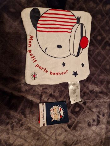 Petit carré doudou naissance