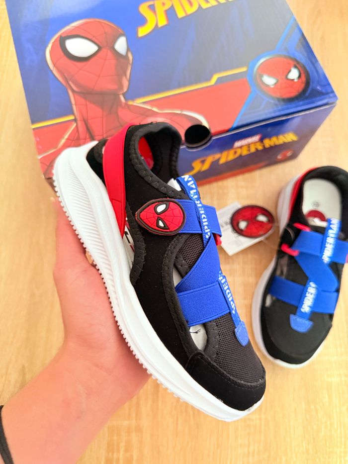Basket, ouverte, Spiderman
