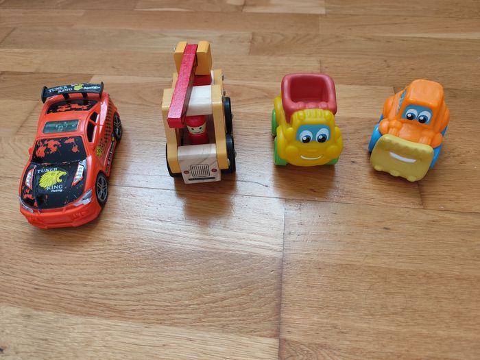 Lot de voitures bébé