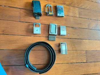 Lot de boucles ceinture homme + 1 ceinture noire en cuir
