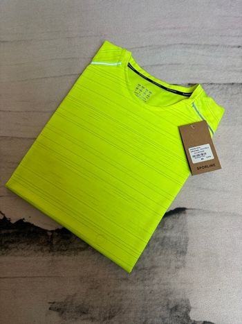 T-shirt sport jaune fluo running neuf avec étiquette