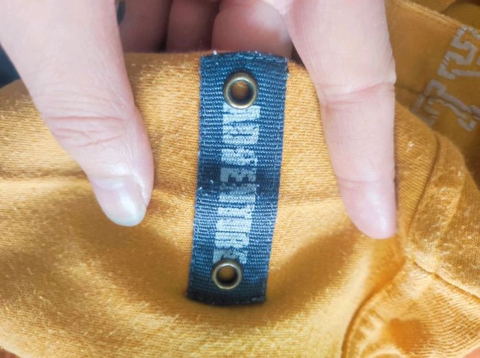 Tee-shirt jaune orange blanc capuche manche longue chien - photo numéro 5