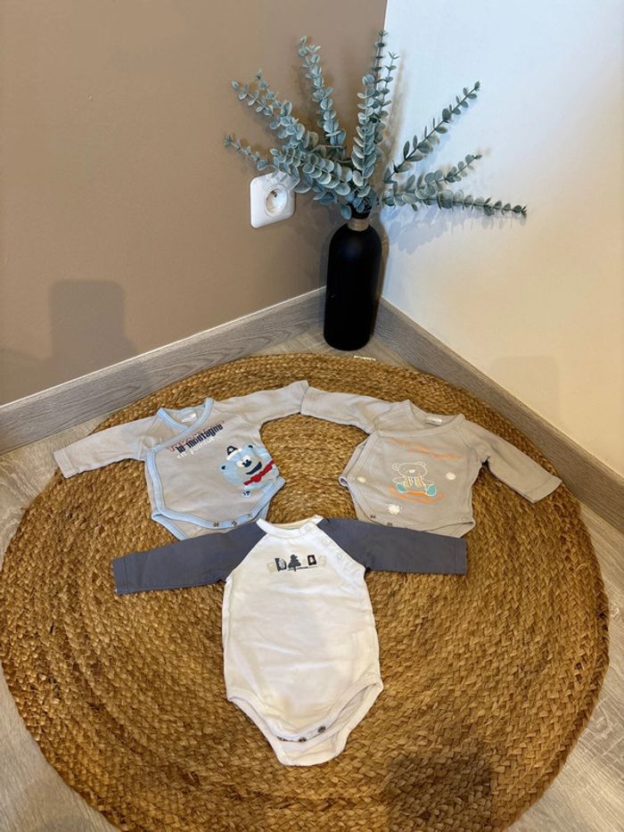 Lot de bodies bébé 1 mois