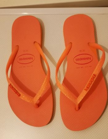 Tongs orange Havaianas pour femme. Pointure  :  43/44