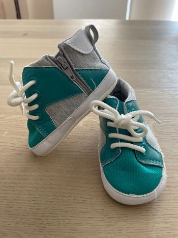 Chaussures bébé souples vert et gris 6/9mois