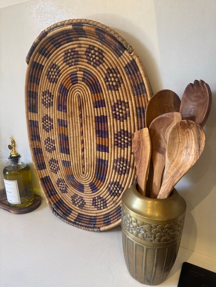 Grand plateau / corbeille / plat ancien en vannerie africaine - photo numéro 3