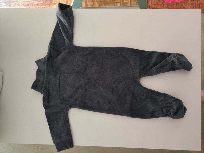 Pyjamas 1 mois Zeeman - photo numéro 5