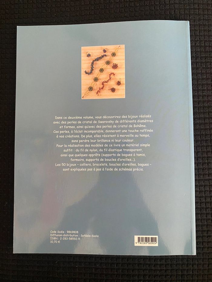 Livre bijoux avec Alice perles de cristal - photo numéro 2