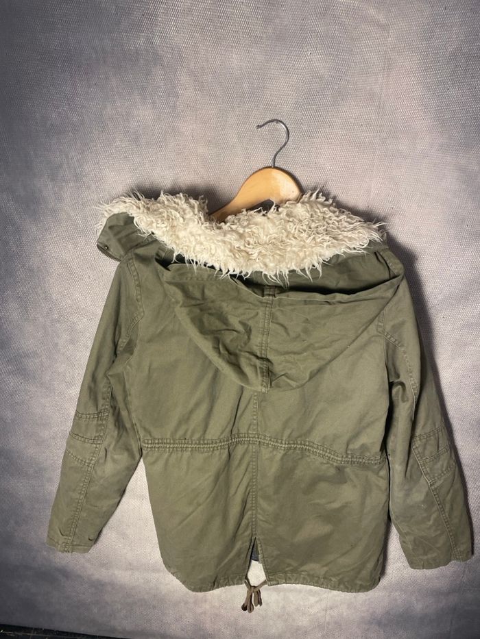Parka femme, New look, kaki, taille 40 capuche, fausse fourrure, très bon état - photo numéro 8