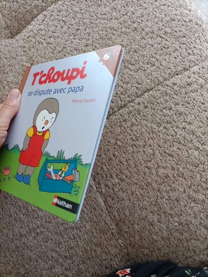 Livre T'choupi se dispute avec Papa - photo numéro 7