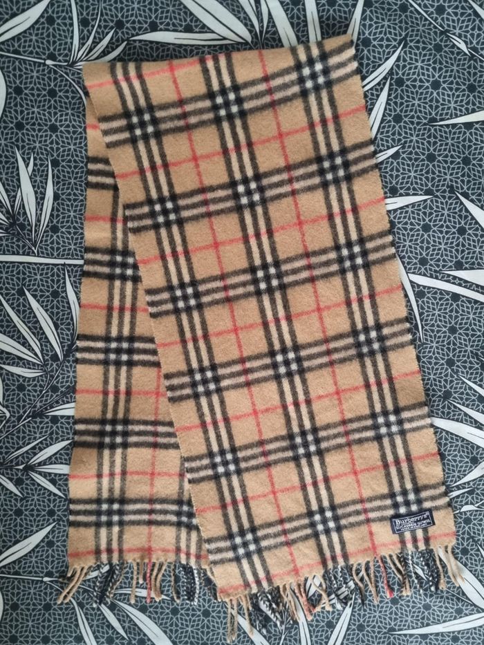 Écharpe Burberry - photo numéro 3