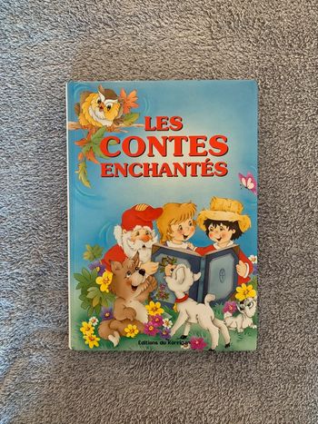 Livre les contes enchantés ( vintage année 2000 )