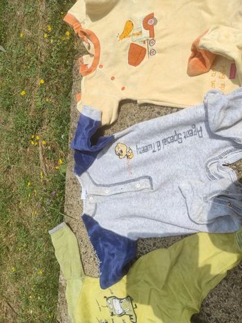 Lot 3 dors bien 12 mois