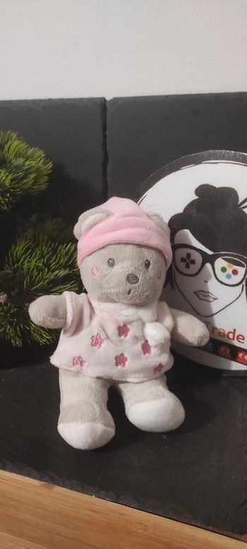 peluche Plush ours doudou gris rose nicotoy écharpe fleurs étoile bonnet Knuffel
