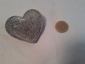 Magnifique broche strass neuve