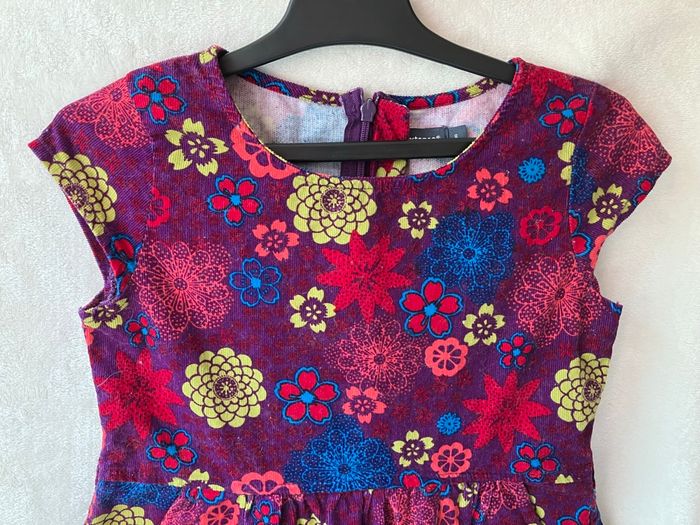Robe courte In Extenso 6 à 8 ans (2€50) - photo numéro 2