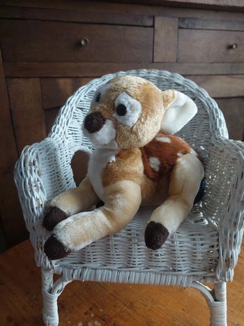 Peluche faon allongé Trudi