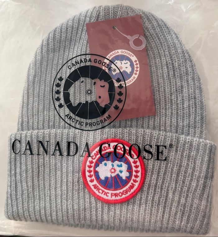 Bonnet Canada Goose