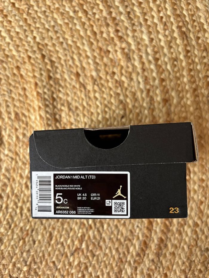Nike Air Jordan Bébé taille 21 - photo numéro 13