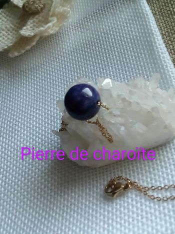 Collier pierre naturelle de charoïte violette
