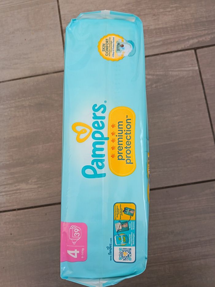 Couche pampers - photo numéro 3