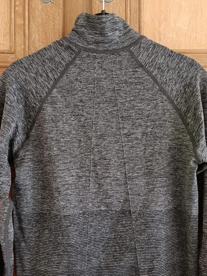 pull sport Crivit femme 34 - photo numéro 7
