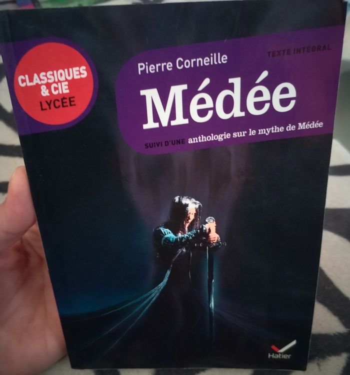 Livre "Médée" de Pierre Corneille édition Classiques & Cie Lycée  neuf