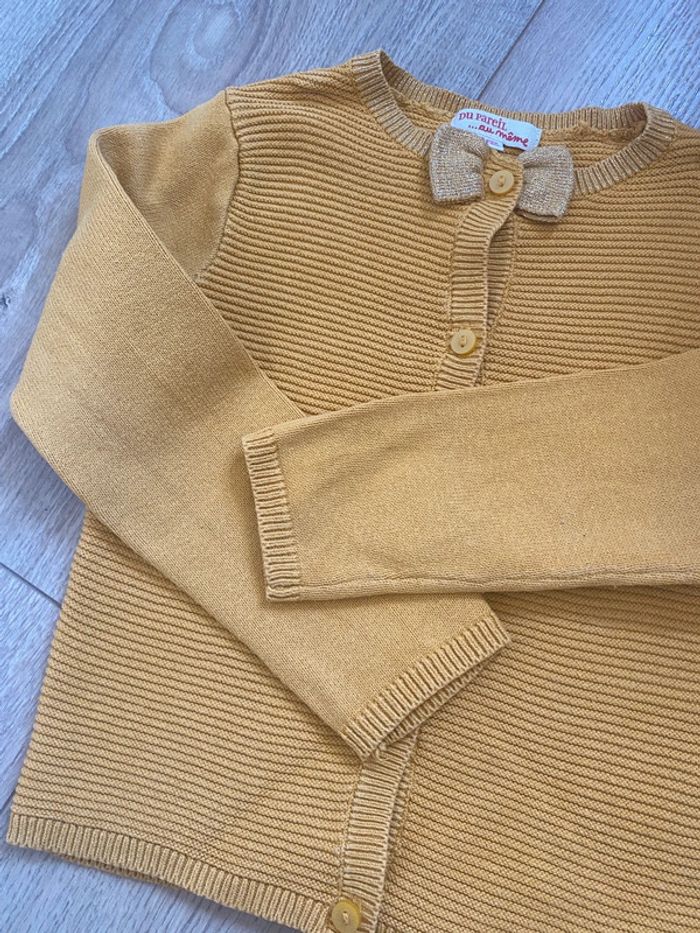 Gilet en maille jaune moutarde avec noeud paillette - photo numéro 2