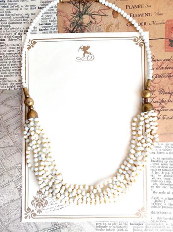 Magnifique collier de perles blanches vintage