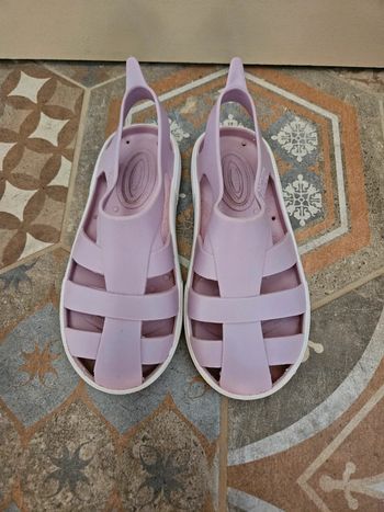 Sandales de plage mauve 28