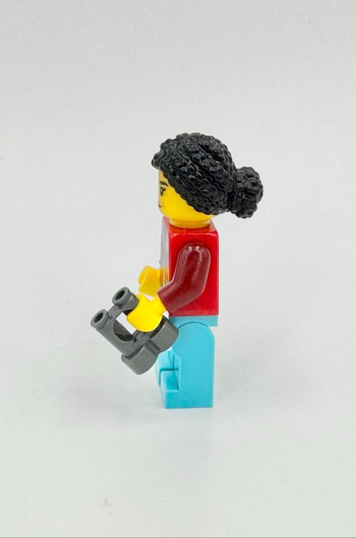 Lego Figurines City : Arctique, Exploratrice (autochtone ?) au Blouson rouge - NEUF - photo numéro 3