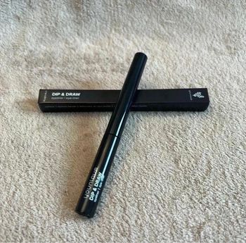 Eye-liner liquide noir Younique
